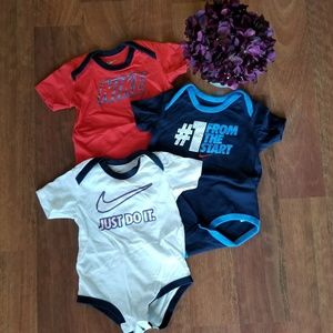 👶 Nike onesies